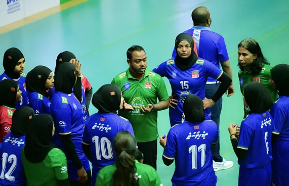 ސެމީގެ މެޗަށް ކުޅުންތެރިން މާ ބޮޑަށް ސަމާލުވާނެ: ކޯޗު