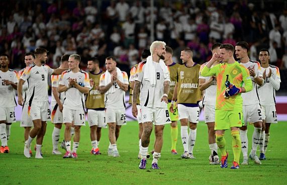 ޖަރުމަނުން އާ ޖީލެއް، ފެށީ އިތުބާރާ އެކު