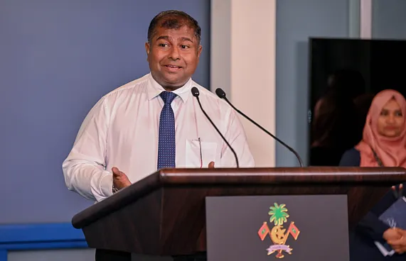 ދިވެހިބަހާއި ގައުމިއްޔަތުގެ މުޝީރަކަށް އާދަމް ނަސީރު