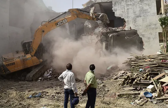 އަދަބަކަށް ގެދޮރު ހަލާކު ނުކުރަން އިންޑިއާގައި އަމުރެއް