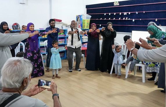 އަމީރު އަހުމަދުގައި އިޖުތިމާއީ ހަރަކާތްތައް ހިންގަނީ