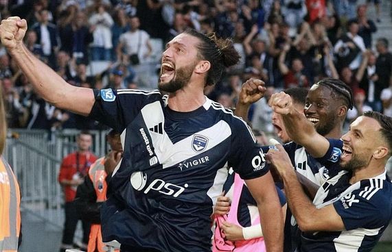 ބޯޑޯއާއެކު ކެރޯލް ފްރާންސްގެ ހަތަރު ވަނަ ޑިވިޝަނުގައި