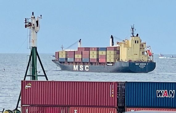 ދުނިޔޭގެ އެންމެ ބޮޑު ޝިޕިން ކުންފުނީގެ ބޯޓު ރާއްޖެއަށް