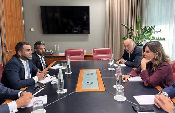 އިޓަލީގެ ޓޫރިޒަމް މިނިސްޓަރާއި ފައިސަލް ބައްދަލުކޮށްފި