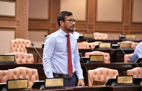 މުސާރައިން 10 ޕަސެންޓް އުނިކުރަން ފަލާހު ނިންމަވައިފި