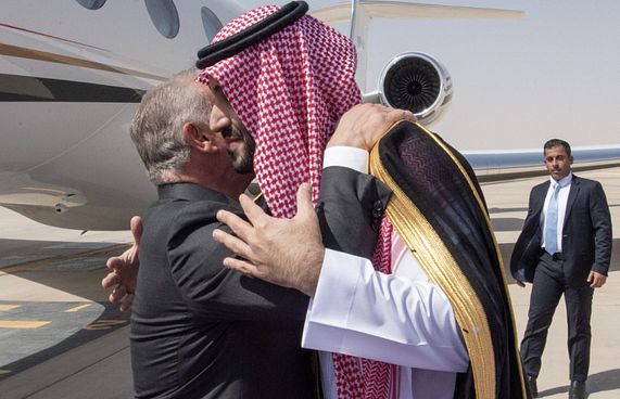 ސައޫދީ އާއި އުރުދުންގެ ވެރިން ބައްދަލުކުރައްވައިފި