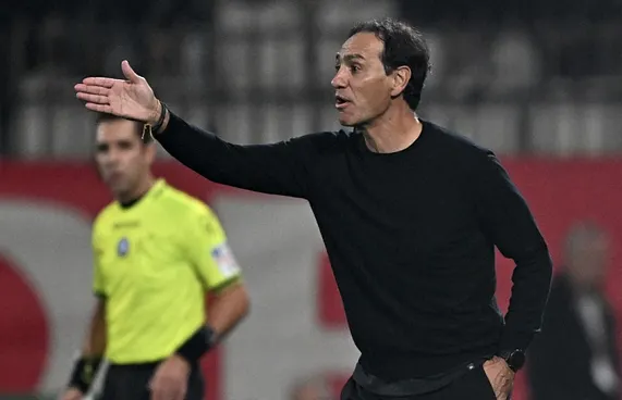 ފުޓްބޯޅަ ހަލާކު ކުރަނީ ރެފްރީން: ނެސްޓާ