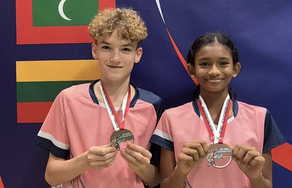 މިކްސް ޑަބަލްސްއިން ލައިބާގެ ޕެއާއަށް ބްރޯންޒް މެޑަލް