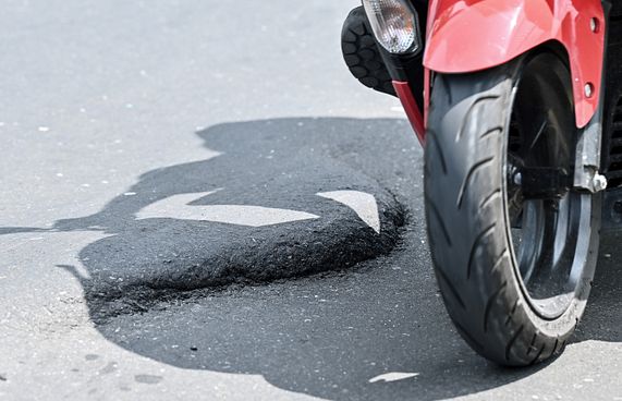 އަމީނީމަގުގެ ތާރުގަނޑުގެ ހަލާކުވެ ނުރައްކާ ހާލަތަކަށް