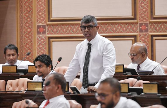 "މީޑިއާ ބިލް އަނބުރާ ގެންދިއުމުގެ ވިސްނުމެއް ނެތް"