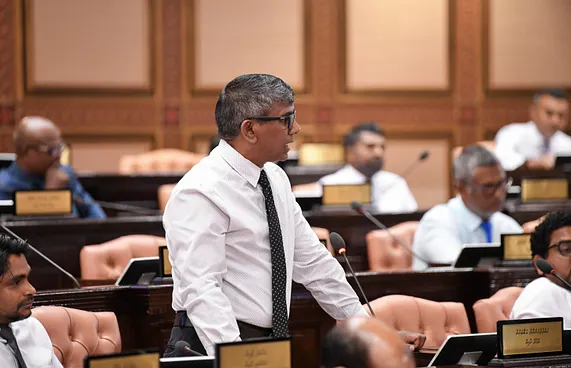 ކައުންސިލްތަކުގެ ބިންތައް ނަގާ ބިލުގެ ސުންގަޑި އިތުރުކޮށްފި
