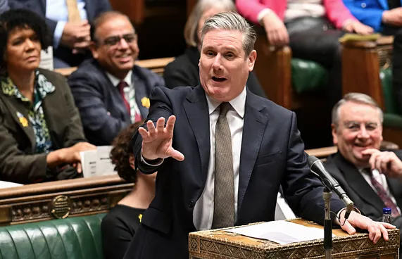 އެޕްސްޓީން ފައިލްސްގެ ބޭޒާރުން ޔޫކޭ ސަރުކާރު ހޫނު ފެނުގައި