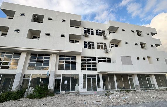 ނުނިމޭ މަސައްކަތަށްވެސް އެފްއޭއެމުން މިލިއަނުން ފައިސާ ދިން