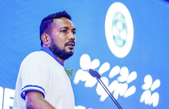 ނިއު ރޭޑިއަންޓްގެ ޗެއާމަނަކަށް މުބީން އިންތިހާބު ކޮށްފި