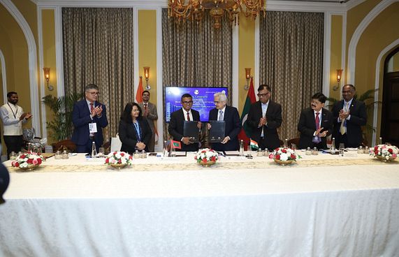 ފައިސާ ބޭނުންކުރުމާ ގުޅޭ އެއްބަސްވުމެއްގައި ސޮއިކޮށްފި