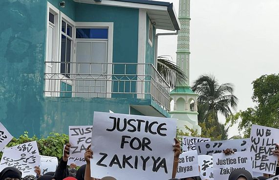 ދޮގު ތުހުމަތުކުރާތީ ޒަކިއްޔާގެ ދަރިން ދައުވާކުރަނީ