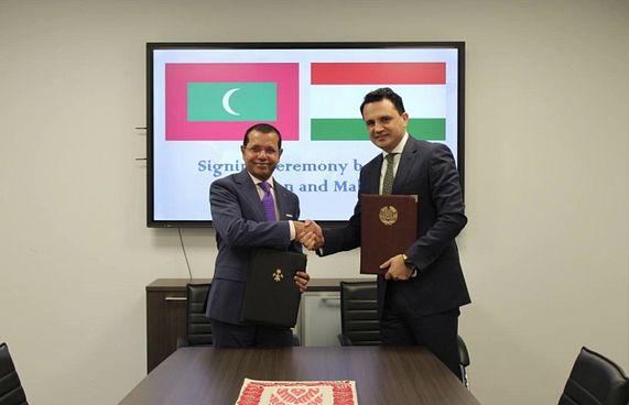 ތަޖިކިސްތާނުން ދިވެހިންނަށް އޮންއެރައިވަލް ވިސާ