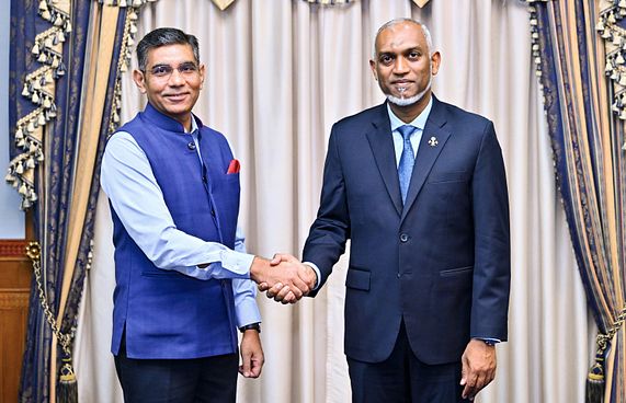 އިންޑިއާގެ ސަފީރު، ރައީސަށް ވަދާއީ ޒިޔާރަތްކުރައްވައިފި