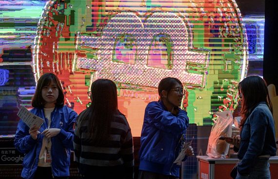 ބިޓްކޮއިންގެ އަގު 100،000 ޑޮލަރުން މައްޗަށް