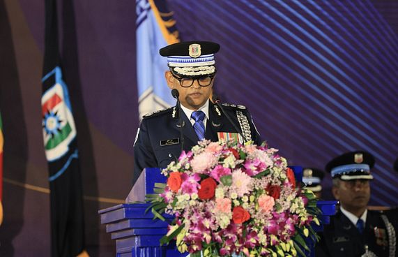 ސީޕީ އެދިވަޑައިގަތީ ފުލުހުންގެ އަހުލާގު ހިފަހަައްޓަން!