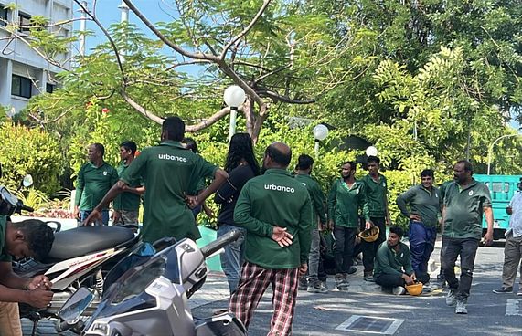 ރޯވި ތިން މިނިސްޓްރީ ވަގުތީ ގޮތުން ދަރުބާރުގެއަށް