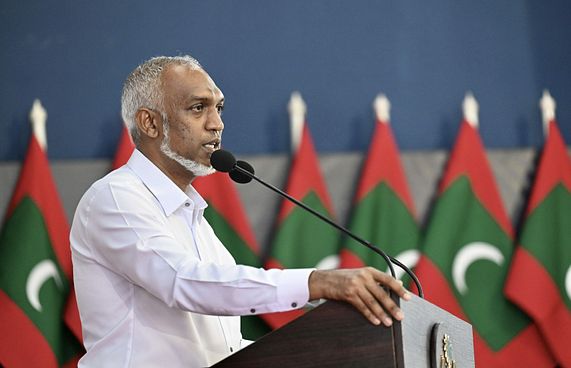 "ސިޔާސީ އަވައިގައިޖެހި ރީތި އާދަތައް ދަނީ ގެއްލެމުން"