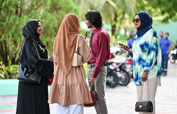 ރޯދަމަހުގެ ރަސްމީ މަސައްކަތު ގަޑިއަކީ 9 އިން 1 އަށް