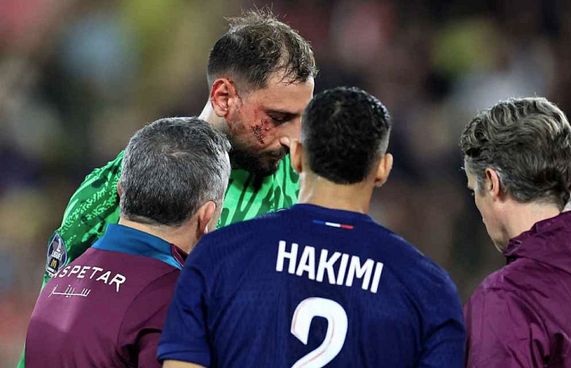 މޮނާކޯ ފޯވާޑްގެ ބޫޓު ގޮސް އެރީ ޑޮނަރުއްމާގެ މޫނަށް