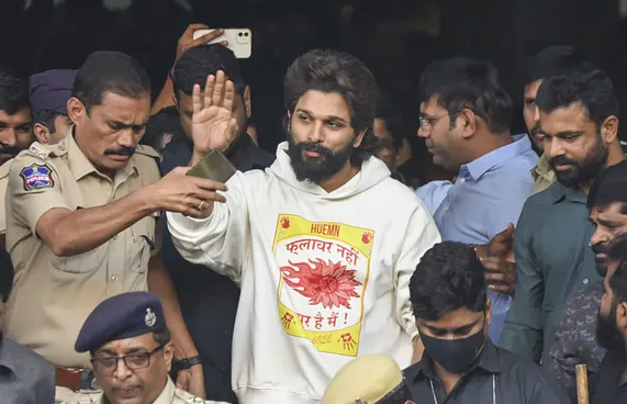 މަރުވި މީހާގެ އާއިލާއަށް ފަސް މިލިއަން ރުޕީސް ދީފި