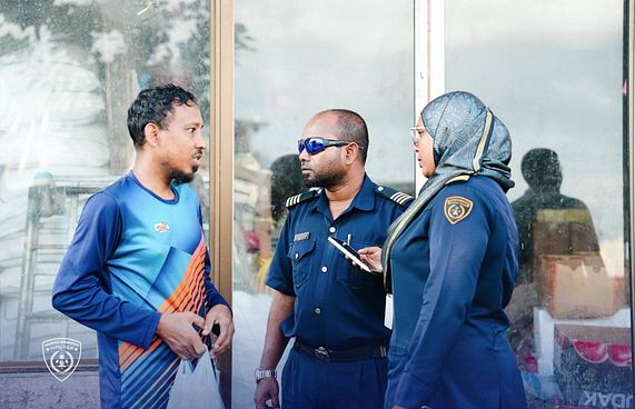 ހުއްދަ ނެތް މަސައްކަތްކުރާ ބިދޭސީން ފޮނުވާލަނީ!