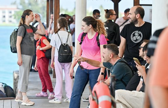 55 ޕަސެންޓް ޓޫރިސްޓުން ޔޫރަޕުން، 15 ޕަސެންޓުގެ އިތުރުވުމެއް