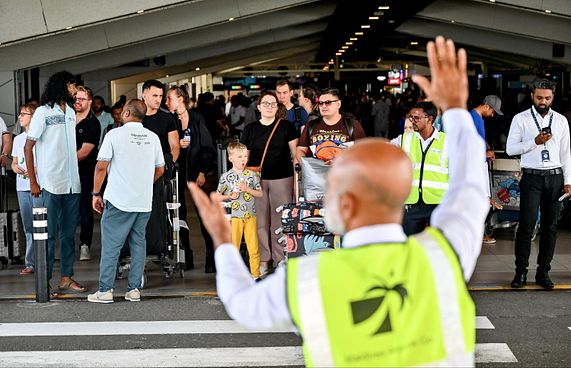 މާދަމާ ވީއައިއޭއަށް ބާރުބޮޑު ދުވަހެއް،ކުރިން ދާންއެދެފި