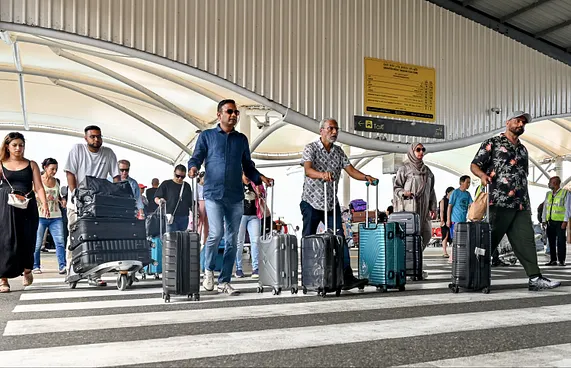 ވީއައިއޭގެ ޓާމިނަލް 2 ގެ މަގު މެންދަމުގެ ވަގުތަށް ބަންދު