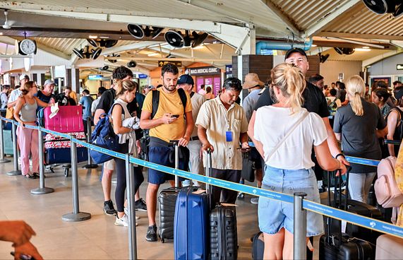 ހަފުތާއެއްގެ ތެރޭގައި ދެވަނަ ފަހަރަށް ޓޫރިސްޓުންގެ ރެކޯޑެއް