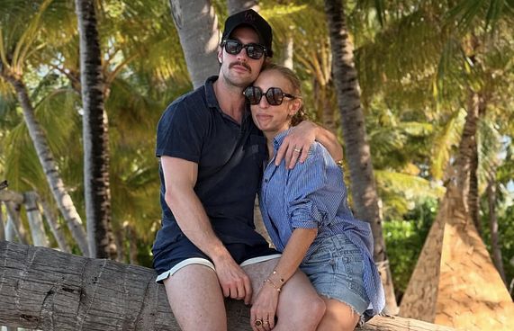 އާރޮންގެ އަންހެނުން ރާއްޖެ އައިސް ފީނަން ދަސްކޮށްފި