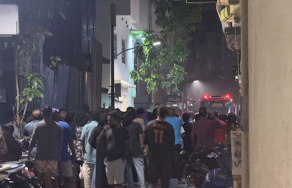 ރޭގައި ރޯވި ގޭގެ އެއް ކޮޓަރި އަނދައި ހުލިވި