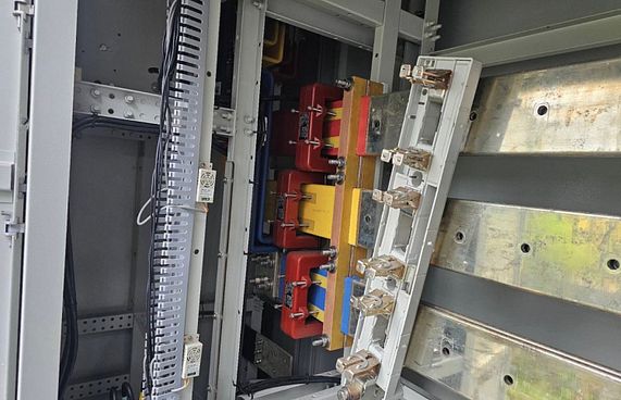 ކަރަންޓު ޓްރާންސްފޯމަރުތަކަކަށް ގެއްލުން ދީފި