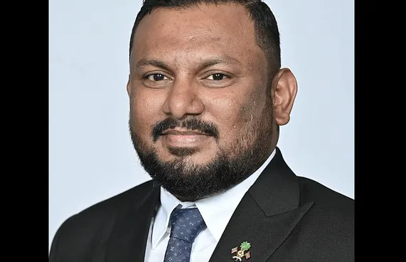 ޕީއެންސީ ހަރުދަނާކުރަން އެސްޖީ މުއާޒު އިސްތިއުފާ ދެއްވައިފި