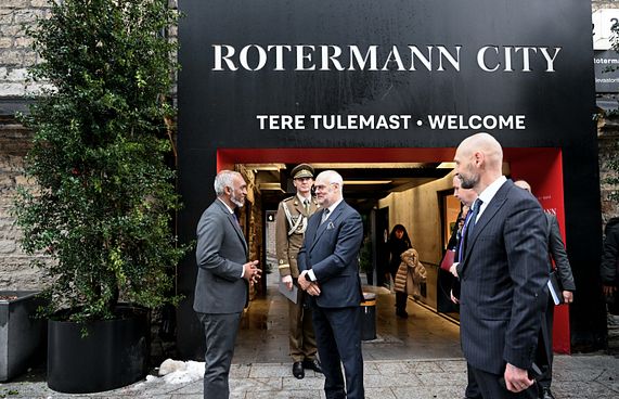 "ޑިޖިޓަލް ރާއްޖެ"ކުރިއަރުވަން އެސްޓޯނިއާގެ އެހީތެރިކަން