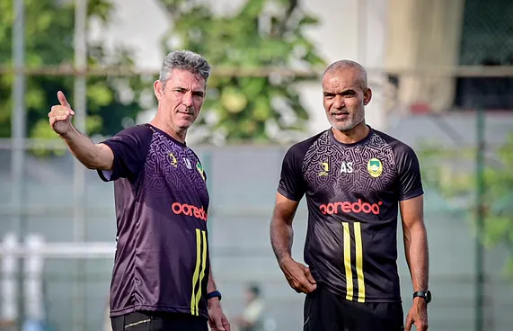 ނިއުގެ އ. ކޯޗަށް ސުޒޭރު ހަމަލާދިން މައްސަލަ ފުލުހަށް