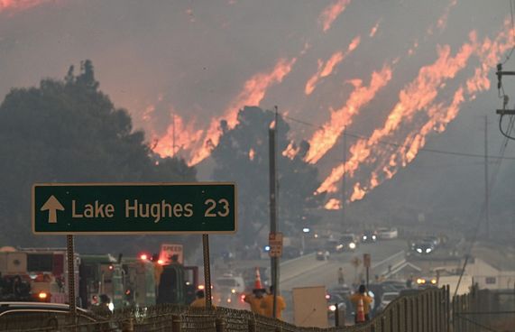 އެލްއޭގައި އިތުރު އަލިފާންގަނޑުތަކެއް، ބާރަށް ފެތުރެނީ