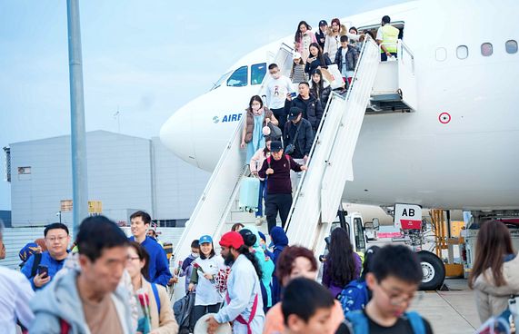 ތައިލެންޑާއި މެލޭޝިއާ އިން ސޭލްސް އޭޖެންޓުން ހޯދަނީ