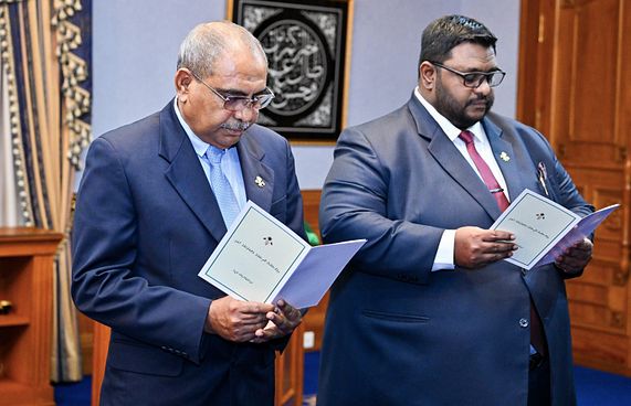 އީސީގެ ރައީސަކަށް ޒާހިދު، ނައިބަކަށް ސޮލާހު!