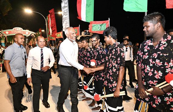 ރައީސް ދިއްދޫގައި، ސަފާގީ ނެށުމާއެކު ހޫނު މަރުހަބާއެއް