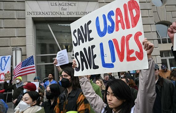 ޓްރަމްޕުގެ ބޮޑު ނިންމުމެއް ސުޕްރީމް ކޯޓުން ހުއްޓުވައިފި