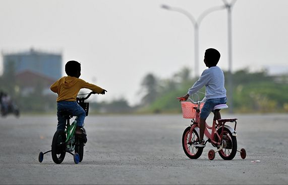 ބޮޑު ހިތްހަމަޖެހުމެއް، ފޮސްޓާކުރާ މީހުން ގިނަވަނީ