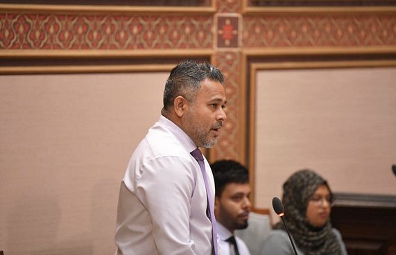 އައިސްޕްލާންޓްތައް މިފްކޯގެ ދަށަށް ބަދަލުކުރަނީ