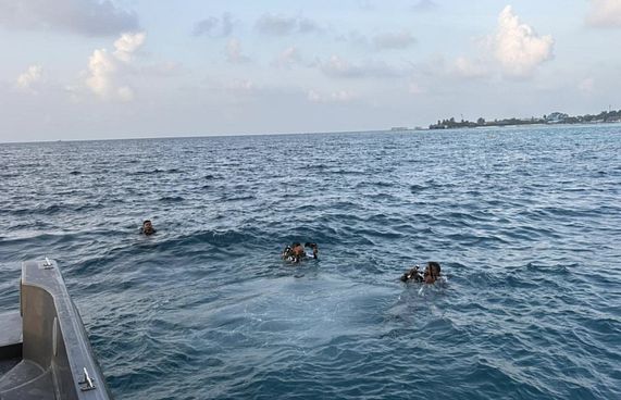 ސްނޯކެލިންއަށް ދިޔަ ޓޫރިސްޓަކު ގެއްލިގެން ހޯދަނީ