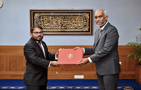 ޖޭއެސްސީގެ ނައިބު ރައީސް ޔަޒްމީދު އިސްތިއުފާ ދެއްވައިފި