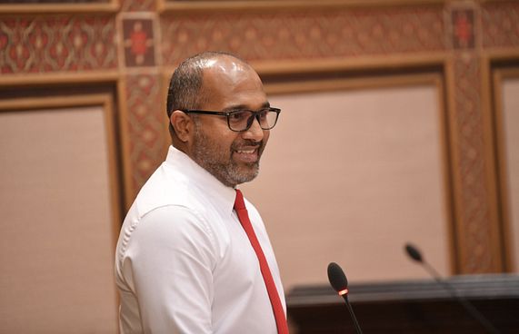 ނުފޫޒު އޮތްނަމަ ކުރީގެ ވެރިން ތިބޭނީ ޖަލުގައި:އިހުސާން